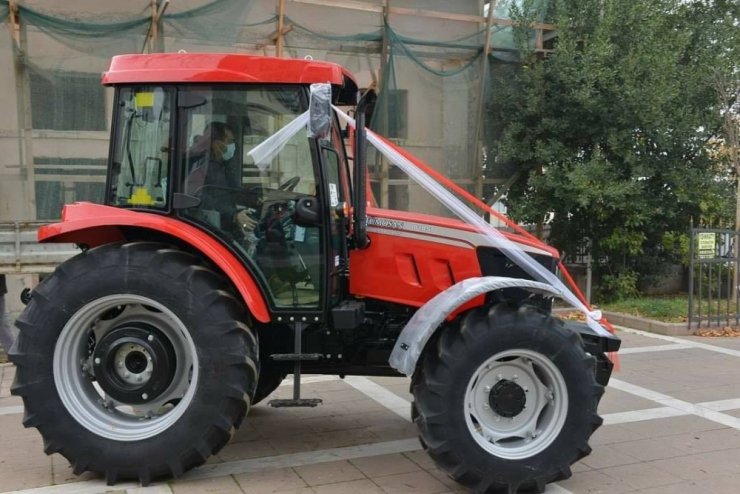 Belediyenin Aşevi İçin Tarla Sürecekler
