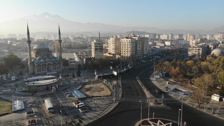 Kayseri’de Kısıtlamanın İlk Gününde Cadde Ve Sokaklar