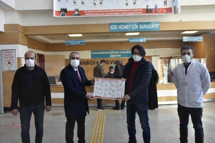 Mardin’de Minik Öğrenciler Sağlık Çalışanlarının Çocuklarına Dikkat Çekti