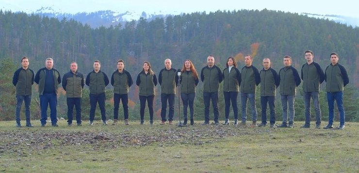 Orman Sevgisi 85 Yaşındaki Dedeyi Klipte Oynattı