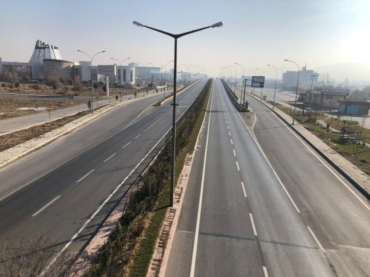 Kısıtlama Sonrası Afyonkarahisar Terk Edilmiş Şehir Görünümüne Büründü