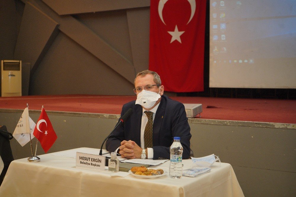 Ayvalık Belediye Meclisinden Esnafa 3 Aylık Covid-19 Desteği