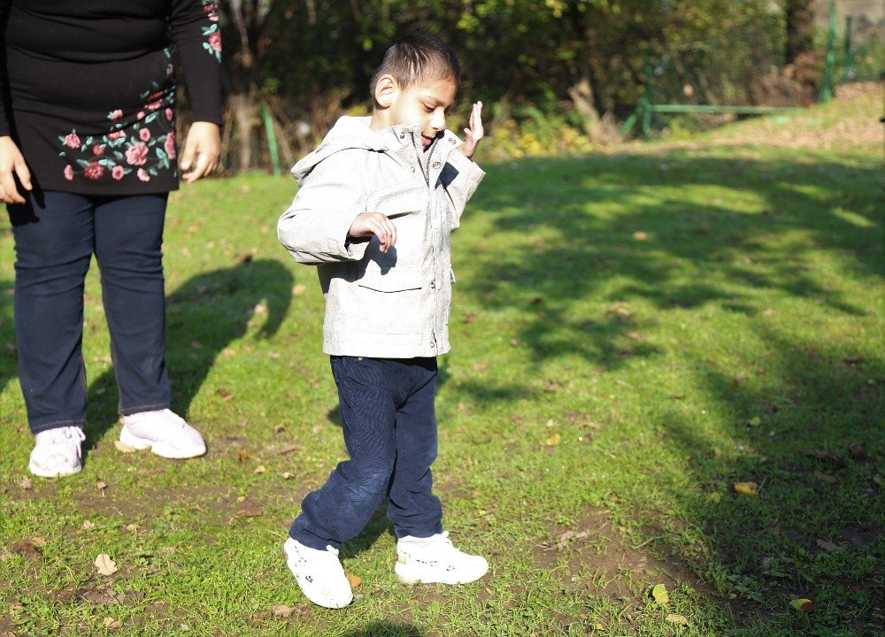 Parmak Bebek Olarak Doğdu, 4.5 Yıl Yürüyemedi, Bakın Şimdi Ne Halde