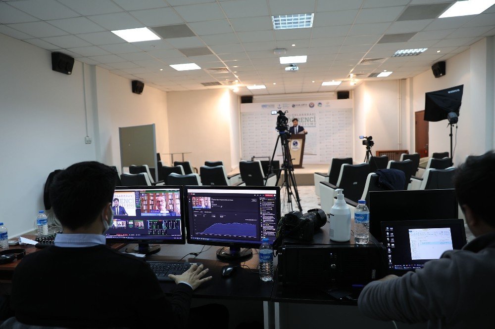 Saü’de 6’ncı Uluslararası Öğrenci Sempozyumu Başladı
