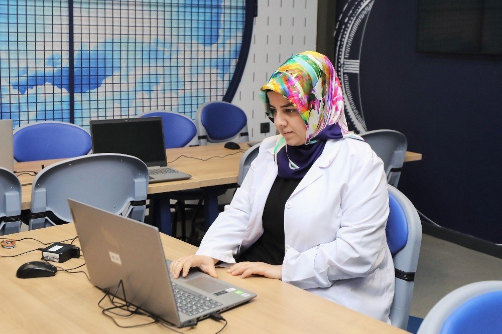 Pandemi Bilimsel Eğitimleri Engelleyemedi