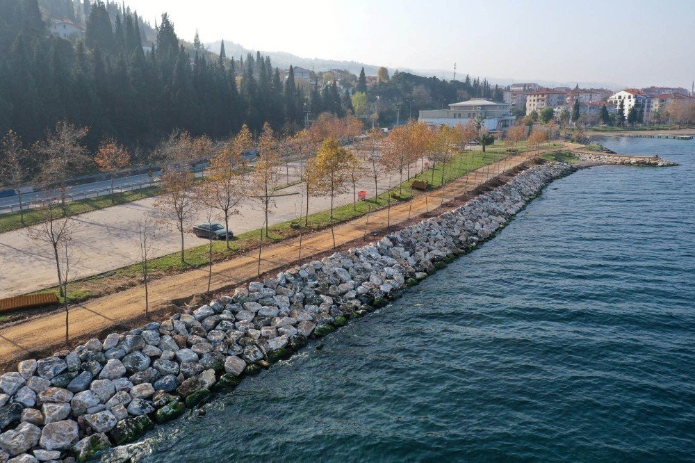 Karamürsel Sahili Şekilleniyor