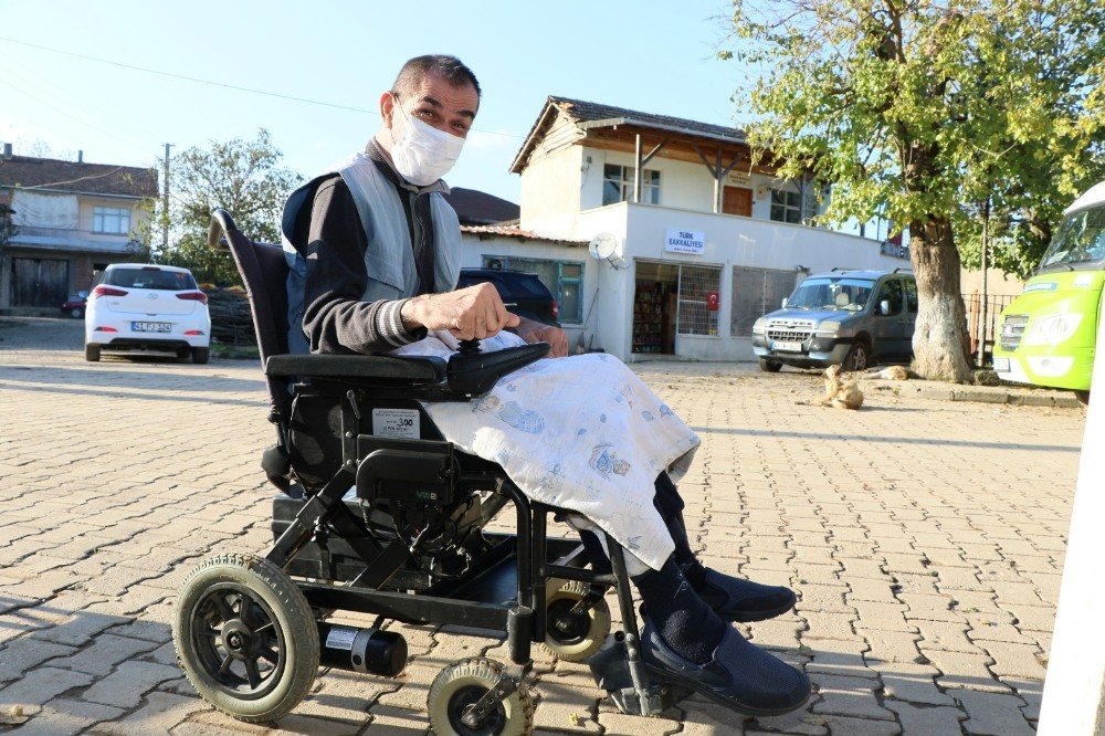 Engellilerin Arızalanan Akülü Sandalyelerini Büyükşehir Tamir Ediyor