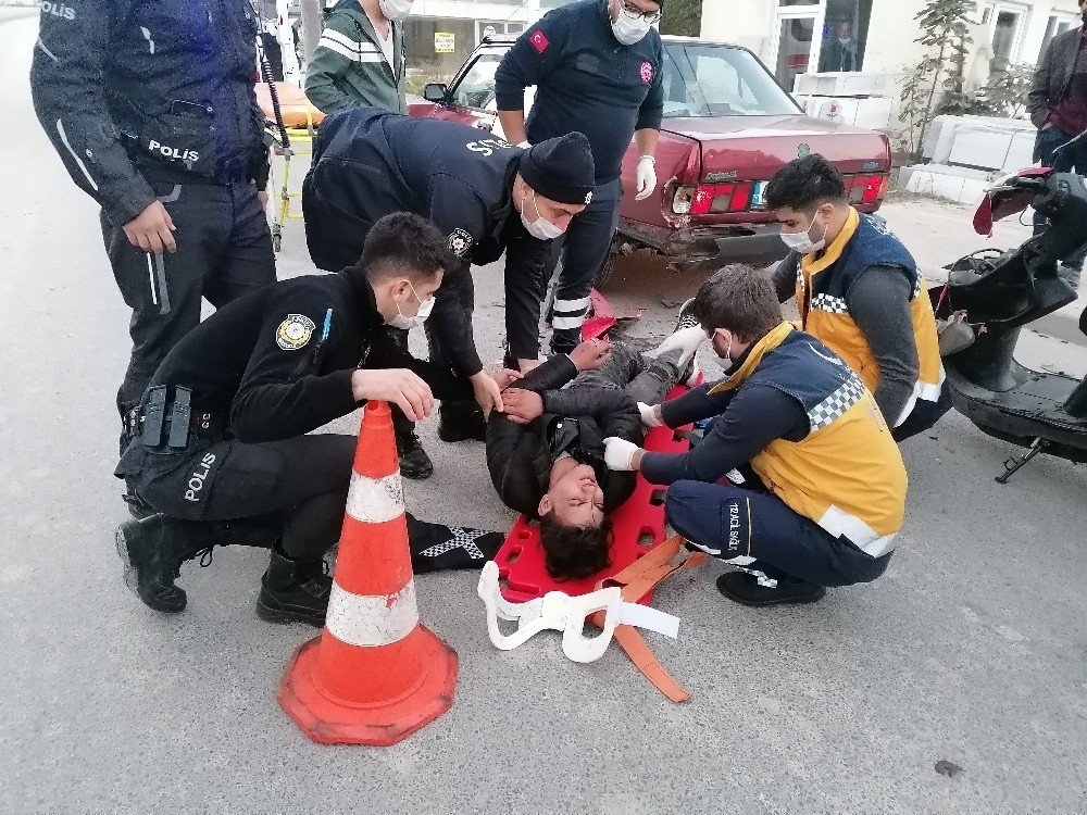 Polis Ekipleri, Yaralı Motosiklet Sürücüsünün Başından Bir Saniye Ayrılmadı