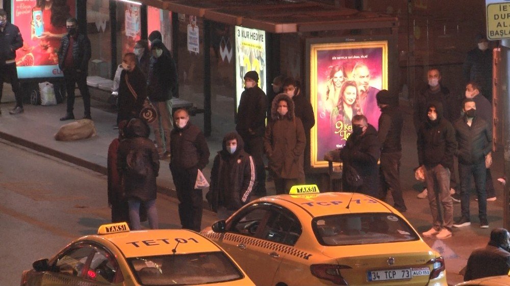 Kısıtlama Sonrası İstanbul’da Hareketlilik Başladı