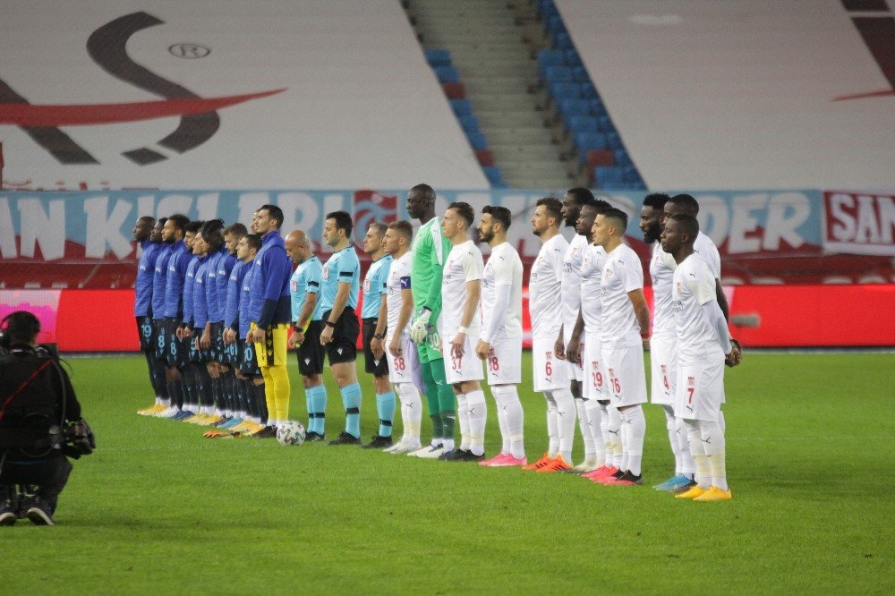 Süper Lig: Trabzonspor: 1 - Dg Sivasspor: 0 (ilk Yarı)