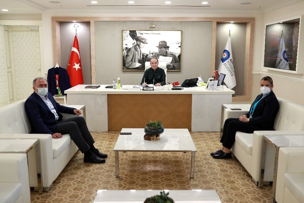 Başkan Muhittin Böcek 114 Gün Sonra Görev Başında