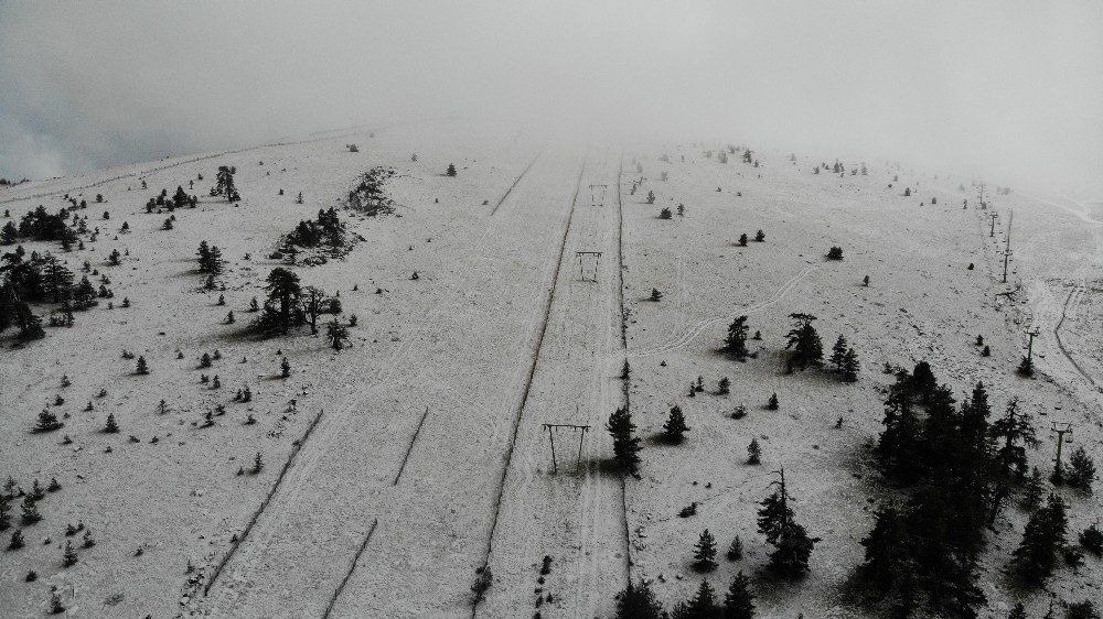 Kartalkaya Beyaza Büründü