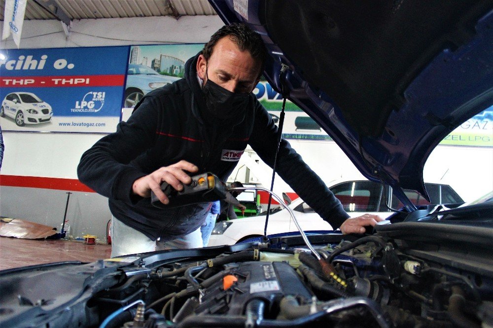 Otomobillerde Bunlara Dikkat Etmeyenler Kışın Yolda Kalabilir