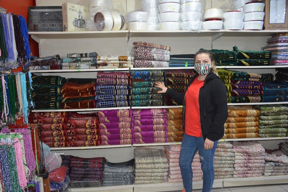 Sinop’ta Hac Ve Umre Malzemeleri Raflarda Kaldı