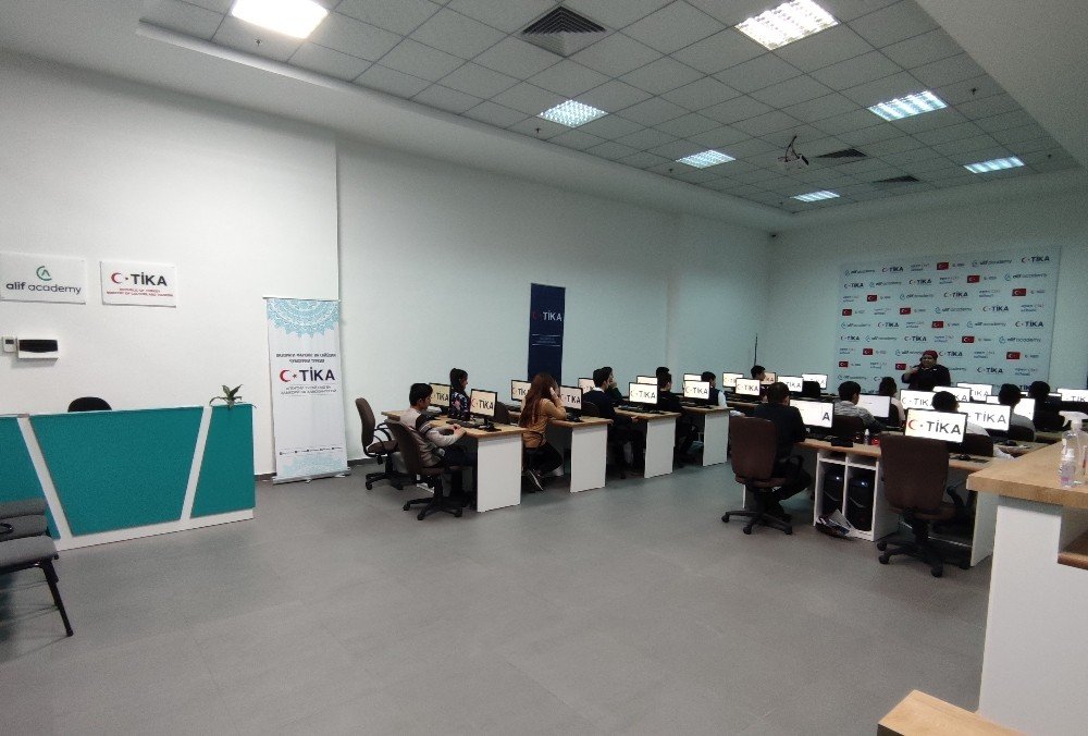 Tika, Tacikistan’da Yazılım Eğitim Merkezi Kurdu