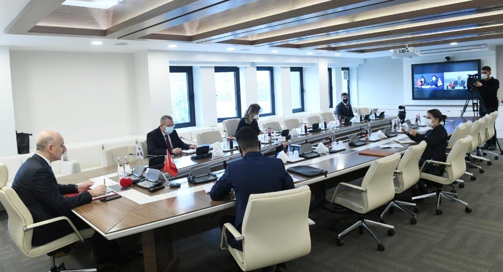 Bakan Karaismailoğlu, Koreli Mevkidaşı İle Görüştü