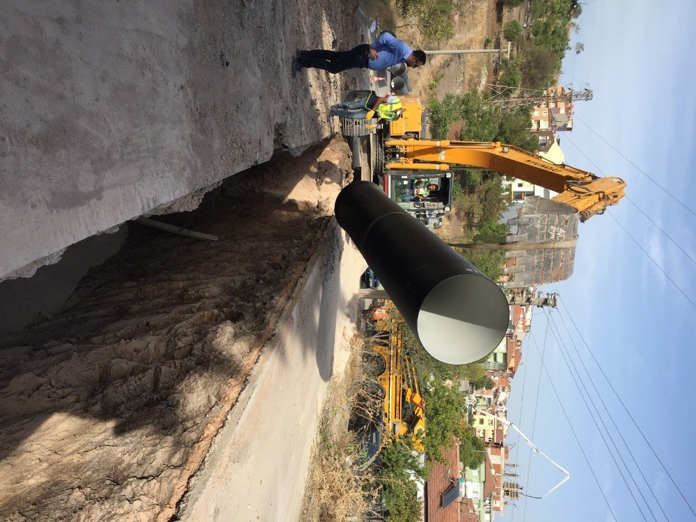 Yeni İçme Suyu Şebeke Hattı Çalışmaları Son Hız İlerliyor