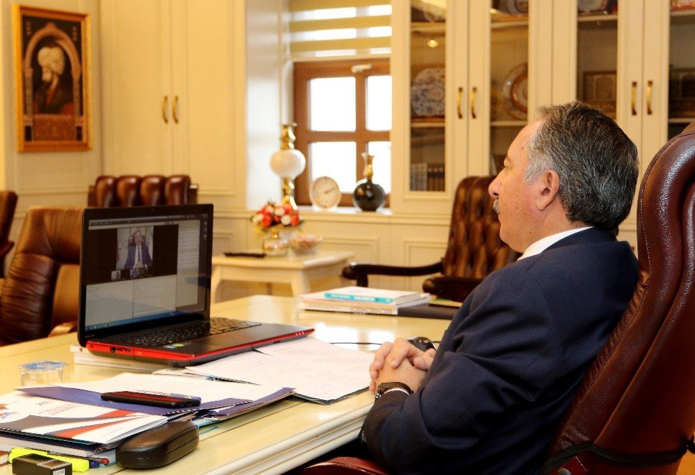 Aiçü Geleneksel Hikâye Ve Şiir Yarışması Ödül Töreni Online Olarak Gerçekleştirildi