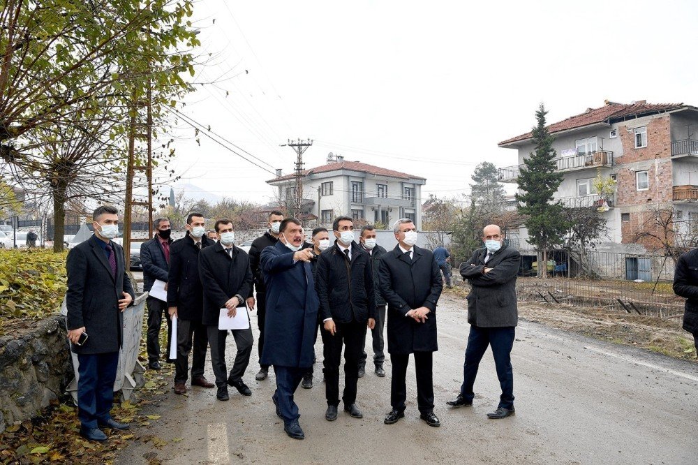 Deprem Konutları Yollarının Yapım Çalışmaları Devam Ediyor