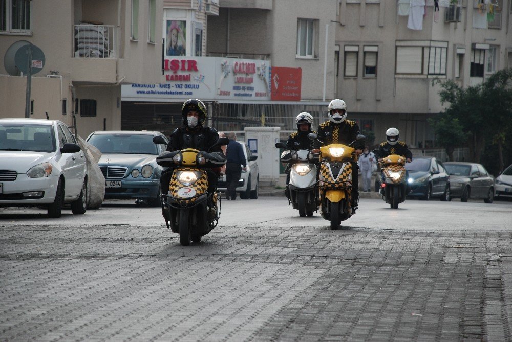 Motorlu Kuryelerden Müşterilere Maske Uyarısı