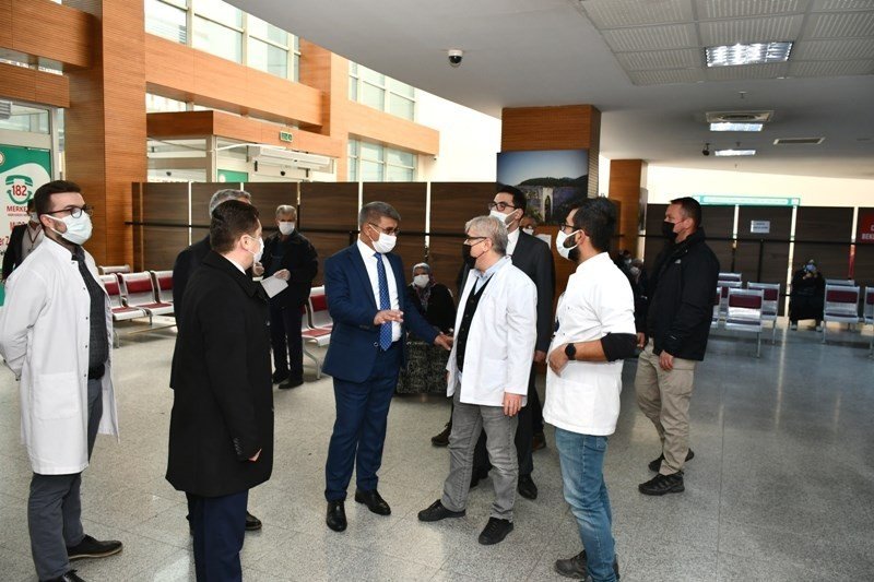 Vali Gürel’den Sağlık Kuruluşlarına Ziyaret