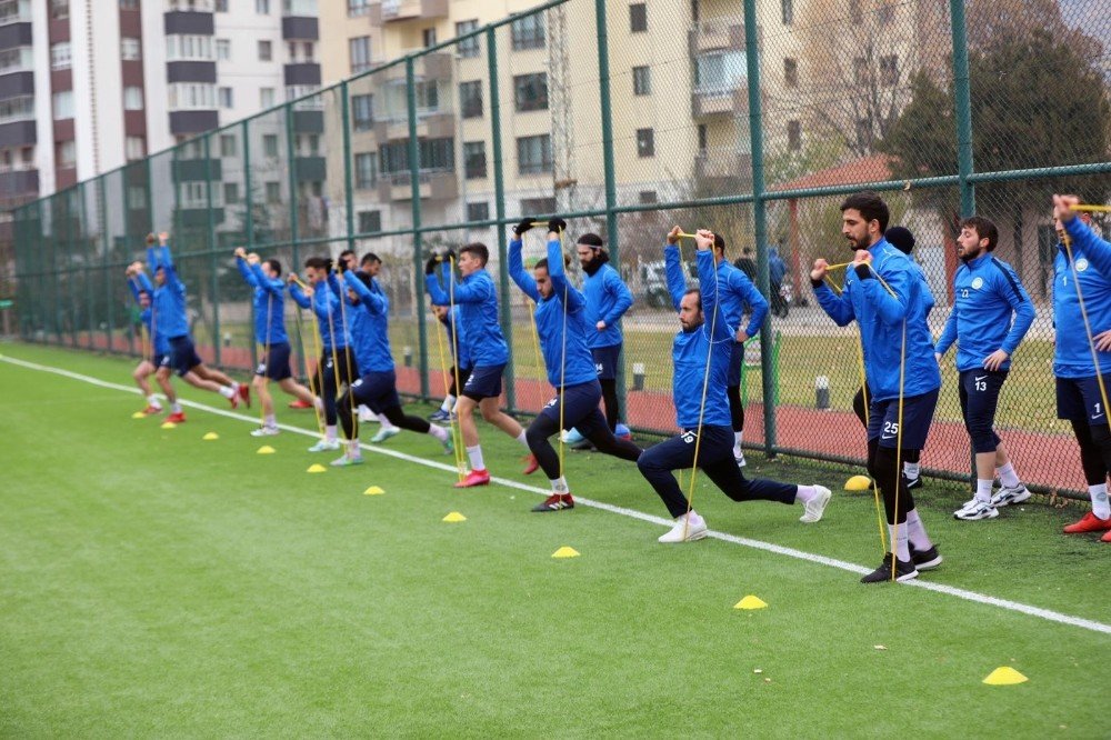 Talasgücü Belediyespor Hazırlıklarını Sürdürüyor