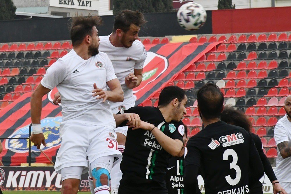 2. Lig: Turgutluspor: 1 - Kırklarelispor: 3