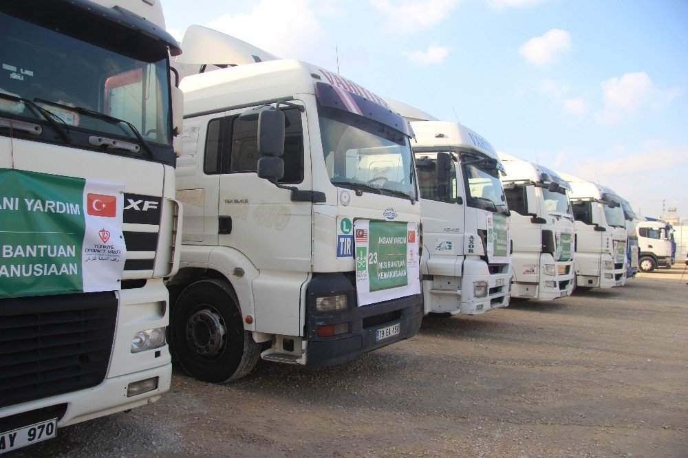 Suriye’ye 30 Tırlık Yardım Gönderildi