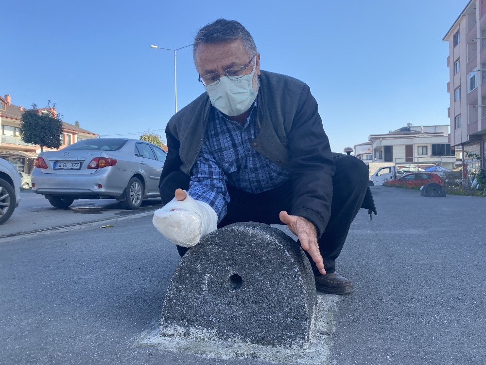 Aynı taşa 6 defa takılıp düştü..!  Ölümden döndü, isyan etti.. Parmaklarımın günahını kim çekecek