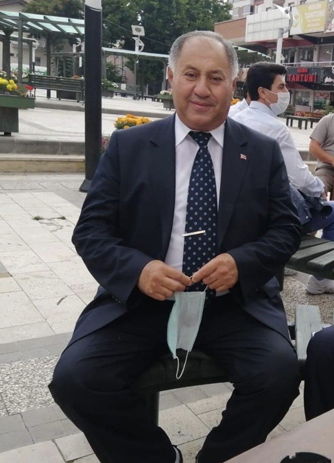 5 Ay Önce Emekli Olmuştu, Korona Virüsünden Hayatını Kaybetti