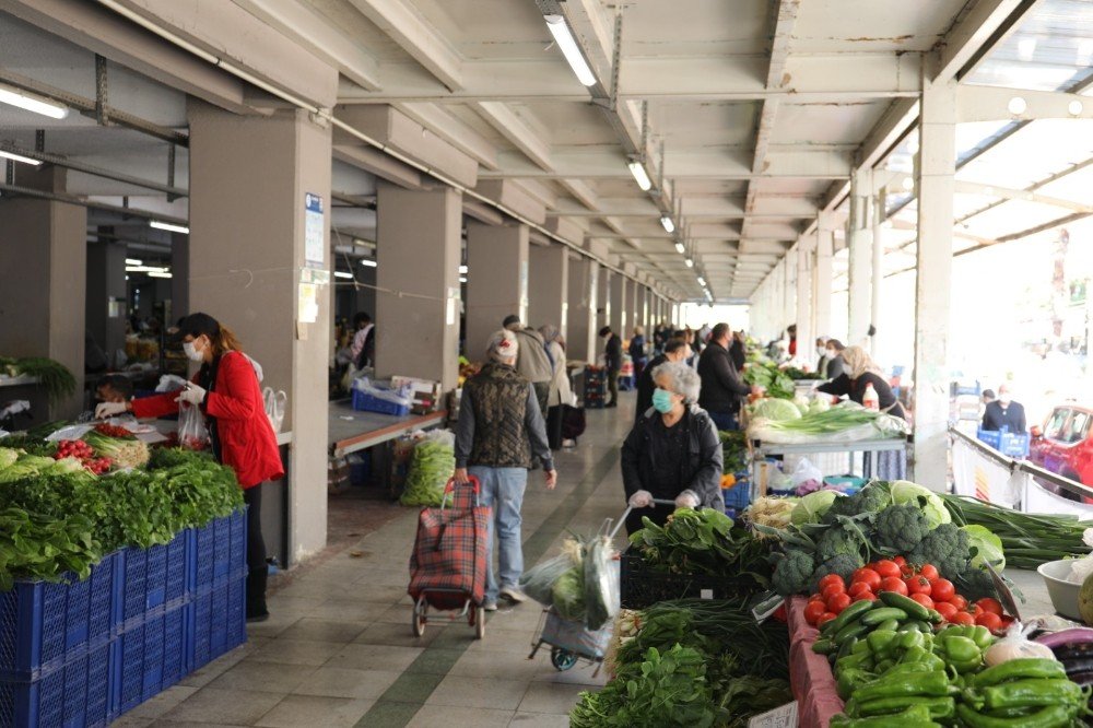 Marmaris’te 65 Yaş Üstüne Özel Pazar Saati Uygulaması