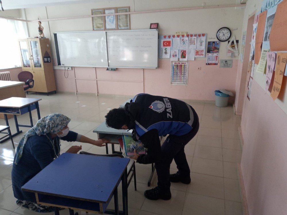 Unuttuğu Kitapları Büyükşehir’den İstedi