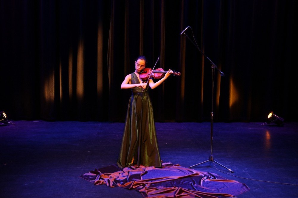 Ataşehir Belediyesi Mayıs Ayından Bu Yana 200 Sanatçıyı Ataşehirlilerle Buluşturdu