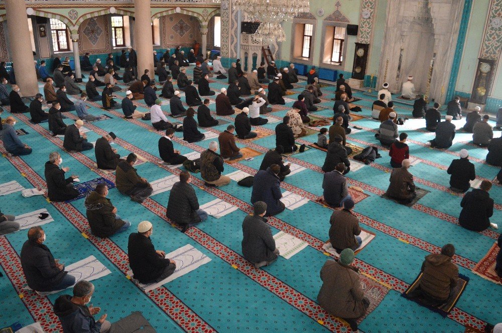 Eskişehir Halkı Da Yağmur İçin El Açtı