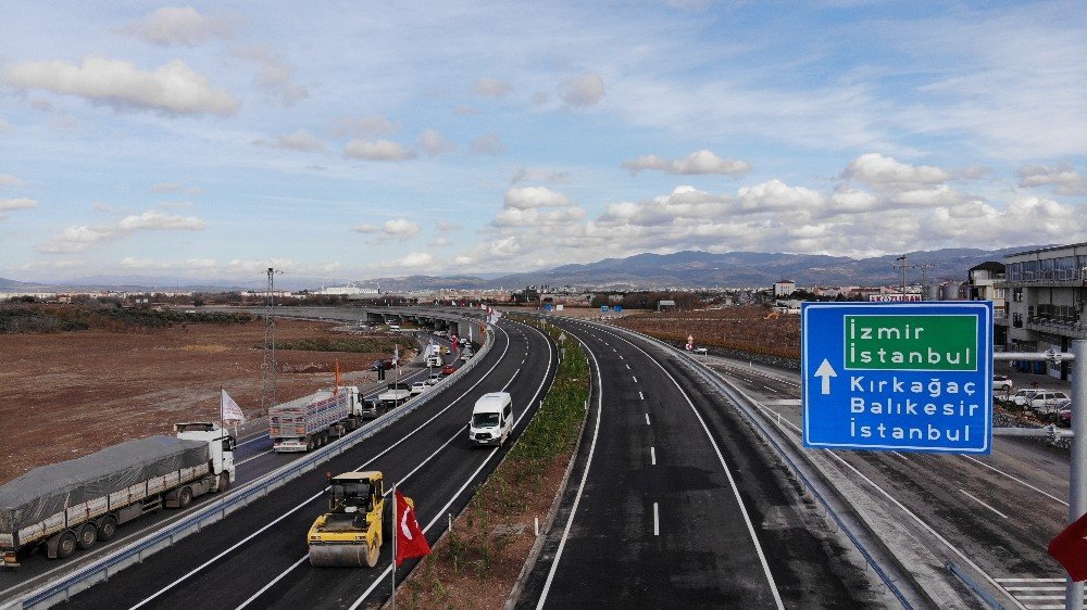 Akhisar Çevre Yolu Bakan Karaismailoğlu’nun Katılımıyla Yarın Açılıyor