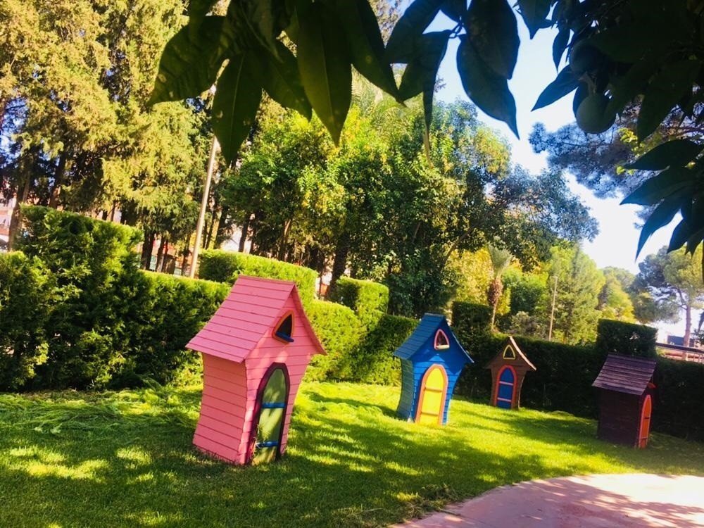 Kepez’de Yeşil Alanların Bakımı Yapıldı