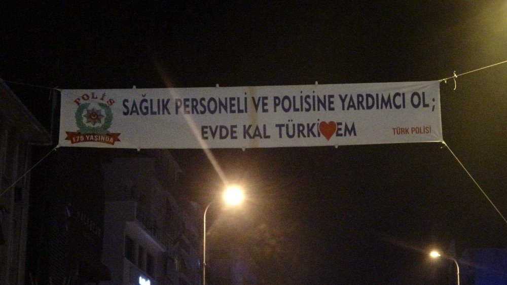 56 Saatlik Kısıtlamanın Başlamasıyla Sokaktaki Vatandaşlara İşlem Yapıldı