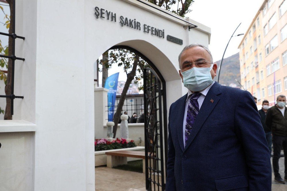 Şeyh Şakir Efendi Türbesi Ziyarete Açıldı