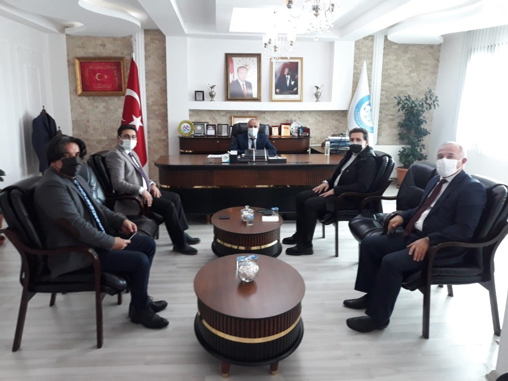 Çaldıran Belediyesinden Kitap Kafe Ve Spor Kompleksi