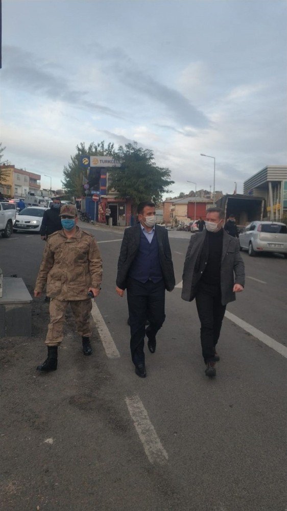 Dicle İlçesinde Korona Virüs Mesaisi Titizlikle Yapılıyor