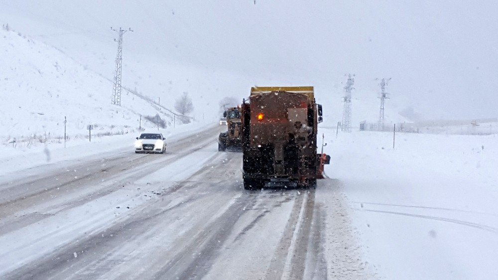 Doğu Anadolu’nun Yüksek Kesimlerinde Kar Yağışı