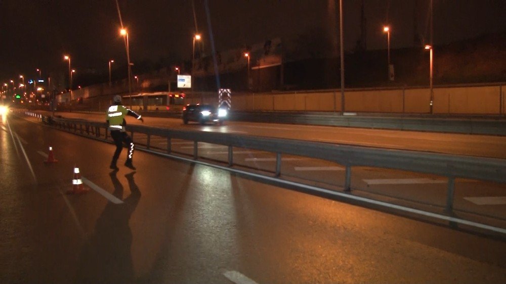 İstanbul’da Trafik Ekipleri Gece Boyu Kısıtlamaya Yönelik Denetim Gerçekleştirdi