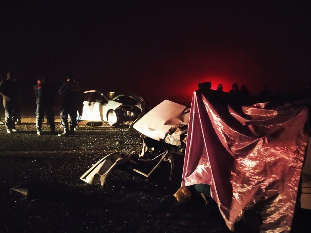 Kastamonu’da Yoğun Sis Nedeniyle İki Otomobil Çarpıştı: 1 Ölü