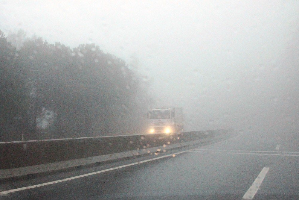 Sakar Geçidinde Görüş 5 Metreye Düştü