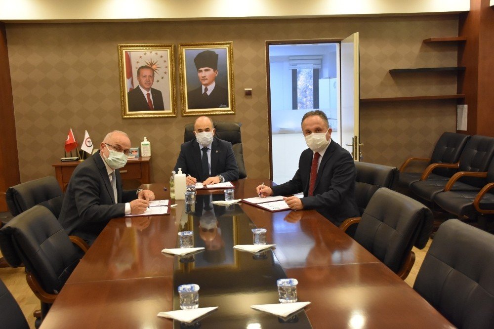 Omü Ve İl Milli Eğitim Müdürlüğü Arasında İş Birliği Protokolü