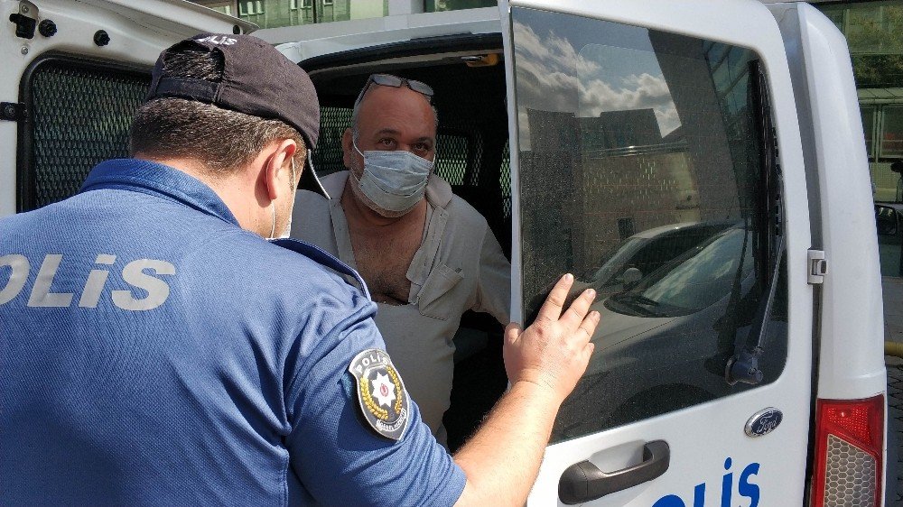 Kızını Bıçaklayan Iraklı Doktora 1.5 Yıl Hapis