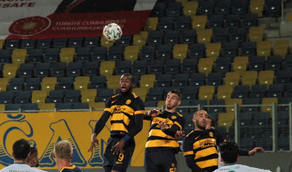Süper Lig: Mke Ankaragücü: 1 - İh Konyaspor: 2 (ilk Yarı)