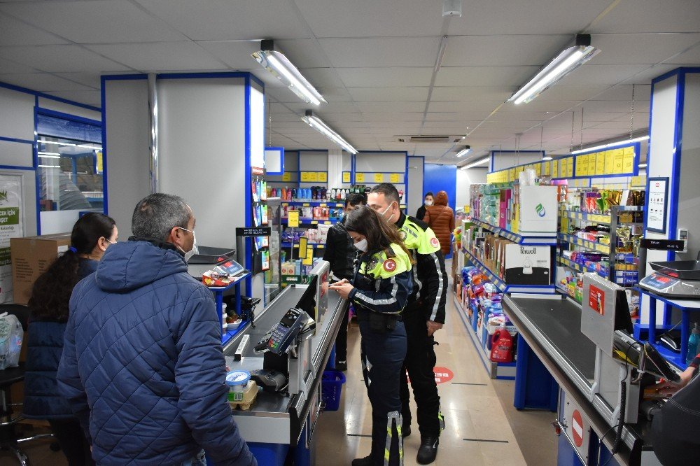 Marmaris’te Alışveriş Saatlerinde Marketler Denetleniyor