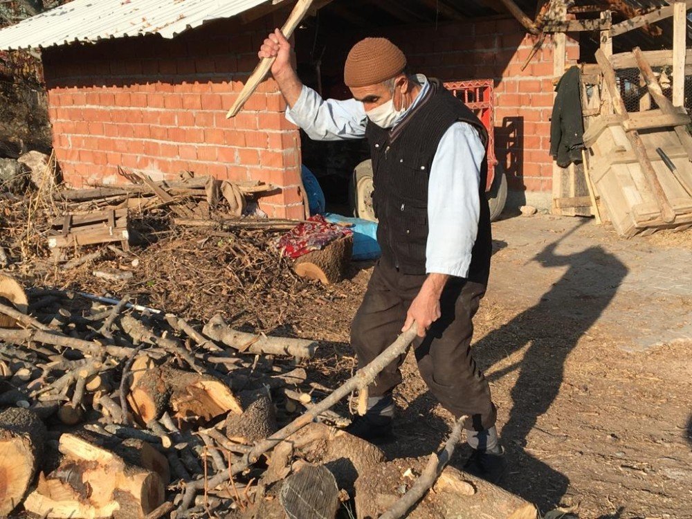 Sokağa Çıkma Kısıtlamasında Çiftçiler Faaliyetlerine Devam Etti