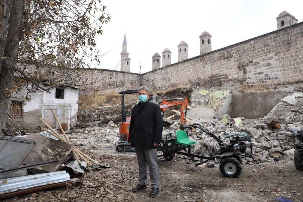 500 Yıllık Gön Han’da Restorasyon Başladı